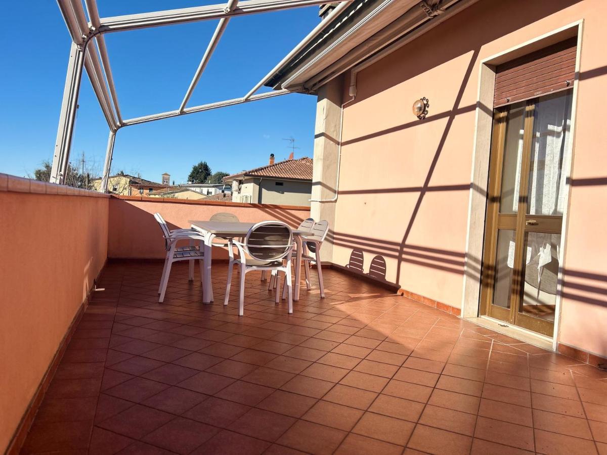 Albi'S House,Terrazza ,Wi-Fi, Parcheggio, Ac Apartment Lucca Luaran gambar