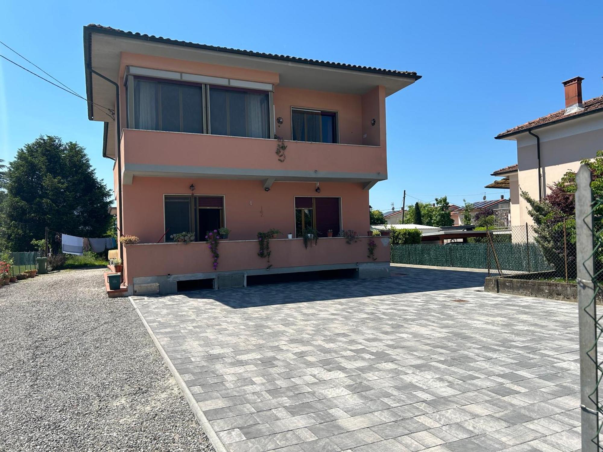 Albi'S House,Terrazza ,Wi-Fi, Parcheggio, Ac Apartment Lucca Luaran gambar